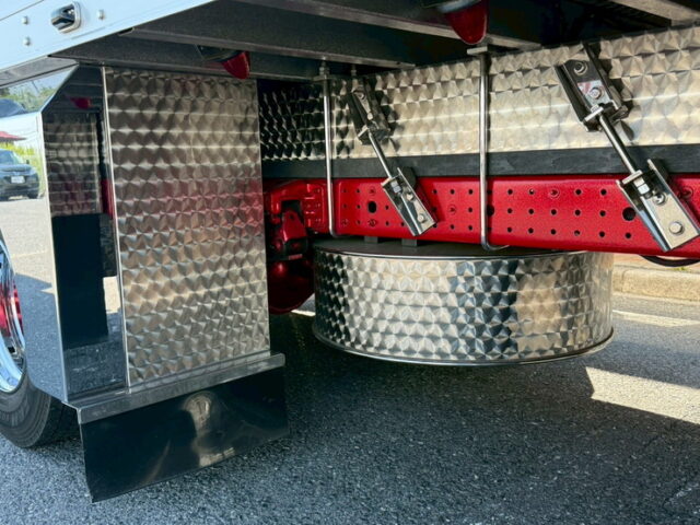 ブルーテックキャンター：造りボディ：アルミバン：ワイド超ロング：舟形バンパー：バスフェンダー