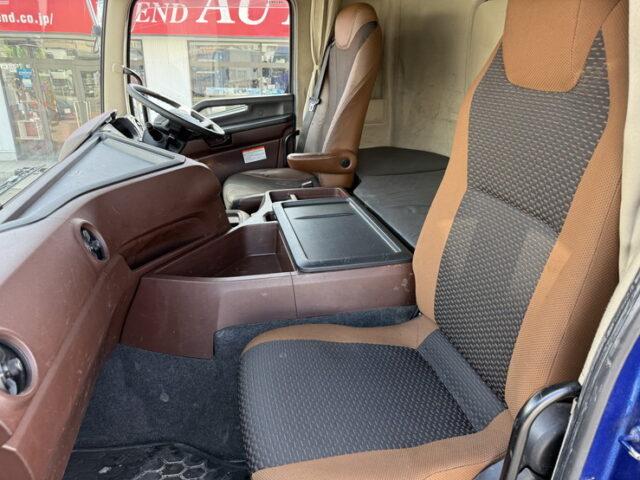 日野：17プロフィア：ハイルーフ：ウィング：メッキ多数：ステンレス多数：プロシフト