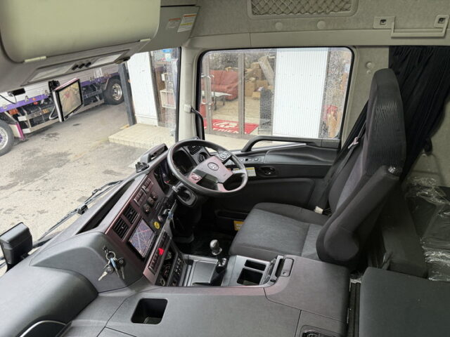 17スーパーグレート：ハイルーフ：メッキ多数：アルミホイール：リア門口ステンレス