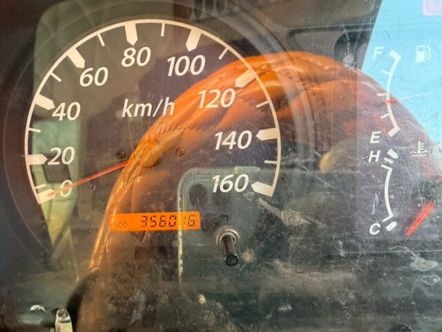 いすゞ：エルフ：イベント車：架装多数：カスタムペイント：荷台トランク仕様：マニ割り