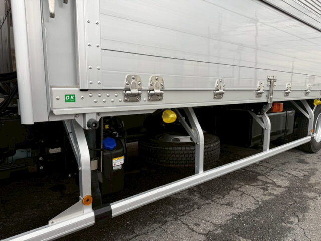 日野：17レンジャー：冷凍ウィング：アルミシマ床：-30度設定：6速MT：240馬力