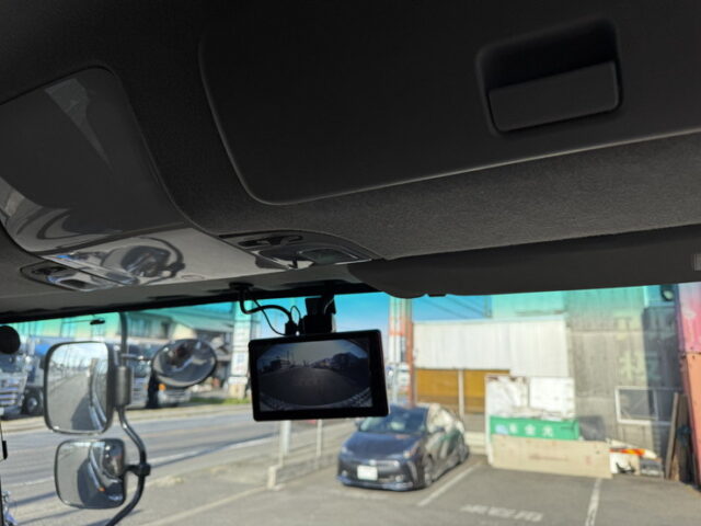 ファイター:増トン:クレーン:セミワイド:5Mボデー:架装多数:270馬力