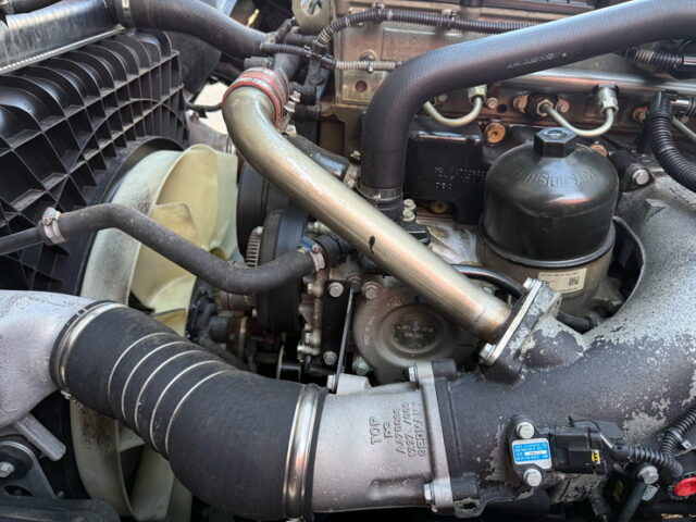 17スーパーグレート：ハイルーフ：ウィング：ステンレス多数：リア門口ステンレス