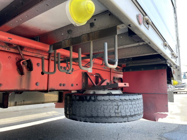 三菱ふそう　スーパーグレート　アルミウィング　７MT　リアエアサス　木床　380馬力