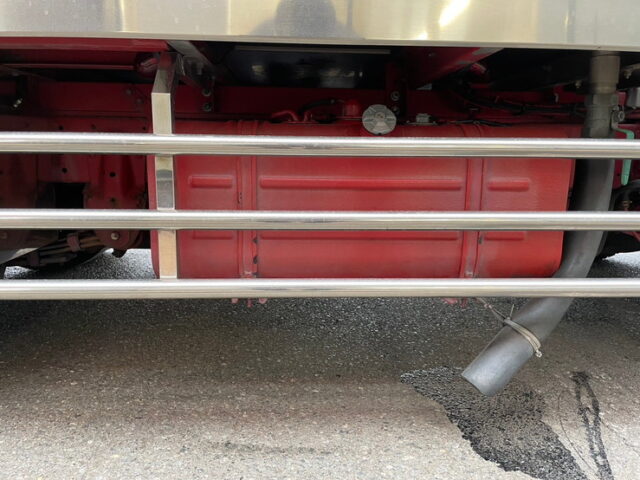 日野　デュトロ　冷凍バン　横扉　オバＱバンパー　ステンレス多数　キーストン