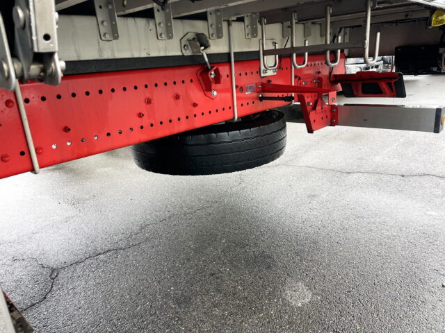 日野　17プロフィア　ハイルーフ　ウィング　造りボデー　1M10アオリ　内装生地張り