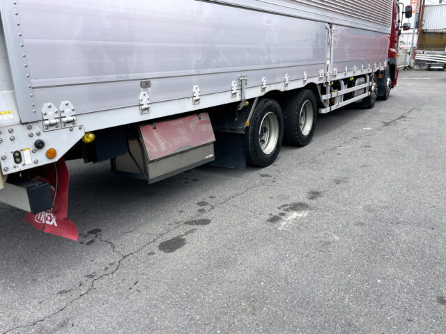 日野　17プロフィア　ハイルーフ　ウィング　7速MT　380馬力　エンジン交換済