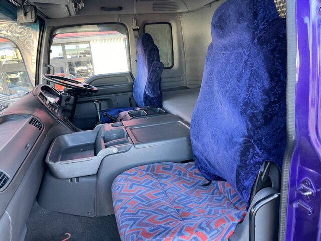 いすゞ：ギガ：冷凍ウィング：造りボディ：ステンレス多数：エアサス：1M10アオリ