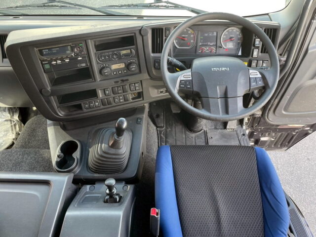 いすゞ　ギガ　ハイルーフ　アルミウィング　380馬力　リア門口ステンレス　