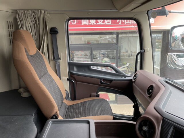 日野：プロフィア：ハイジャッキセルフ：アルミホイール：ステンレスサイドバンパー：TADANO４段クレーン