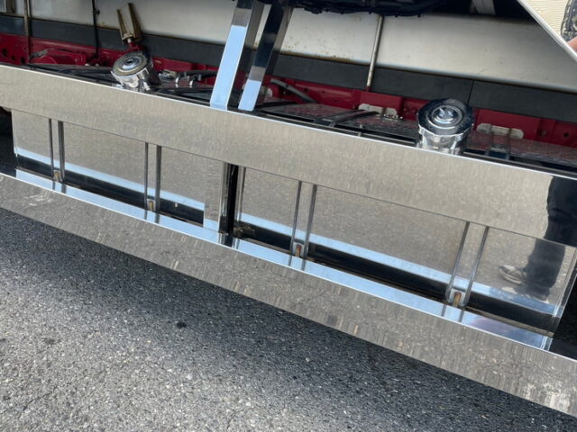 三菱ふそう　ファイター　ハイルーフ　冷凍ウィング　ヤマダボディ　ステンレスサイドバンパー　