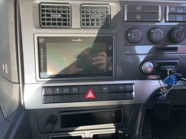 三菱ふそう　17スーパーグレート　トラクターヘッド　E尺　460馬力　リアエアサス　ハイルーフ　プレミアム