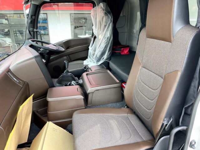 いすゞ　ギガ　登録済み未使用車　ハイルーフ　リア門工ステンレス　アルミホイール