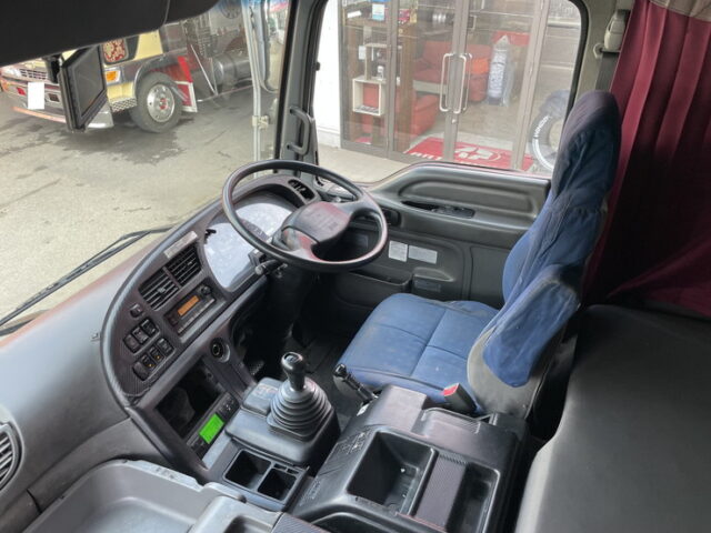 いすゞ：ギガ：冷凍ウィング：菱重製直結冷凍機：ジョロダーレール4列：アルミシマ床