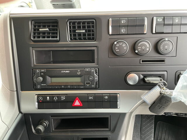 三菱ふそう：スーパーグレート：トレーラーヘッド：ハイルーフ：Ｄ尺：AT：未使用：第５輪11.5ｔ　