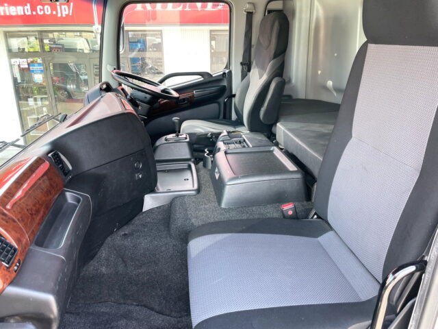 日野　プロフィア　ハイルーフ　ウィング　リア門口ステンレス　木床　内高247㎝