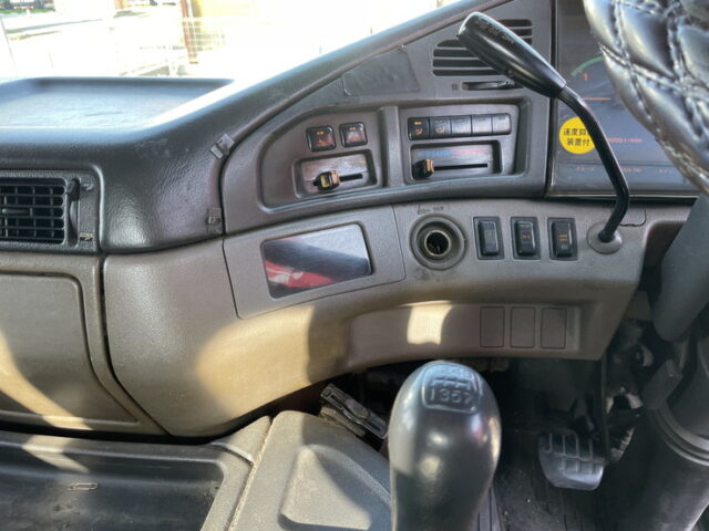 日野：テラヴィ：ハイルーフ：トレーラーヘッド：V8：ツインターボ：エアサス