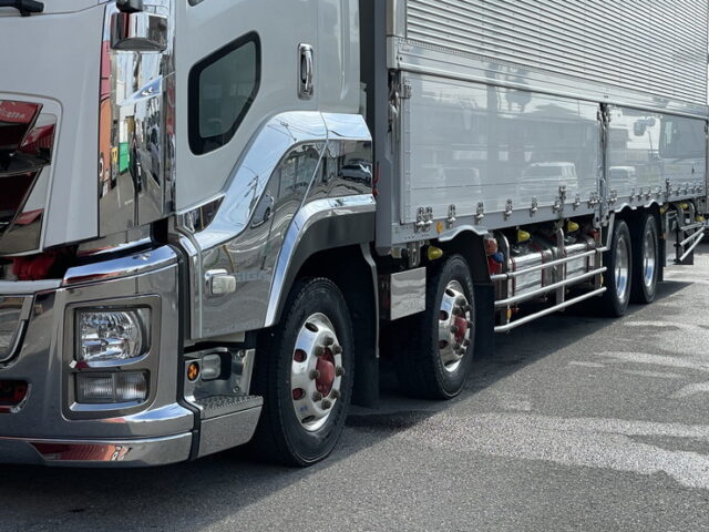 いすゞ：ギガ：ハイルーフ：ウィング：アルミホイール：スムーサー：木床