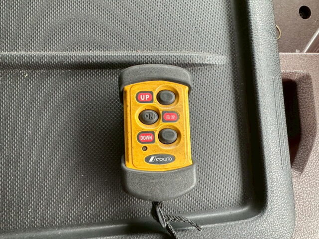 日野：17プロフィア：ハイルーフ：ウィング：メッキ多数：格納パワーゲート