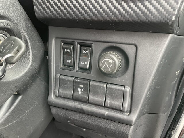 日野：17プロフィア：アルミウィング：ハイルーフ：7MT：リア門口ステンレス：アルミホイール：フロントバイザー ステンレス多数