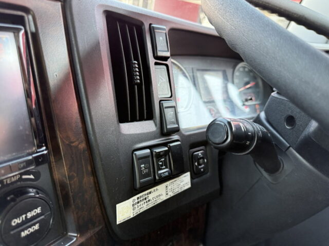 いすゞ：ギガ：ハイルーフ：トレーラーヘッド：アルミホイール：スムーサー