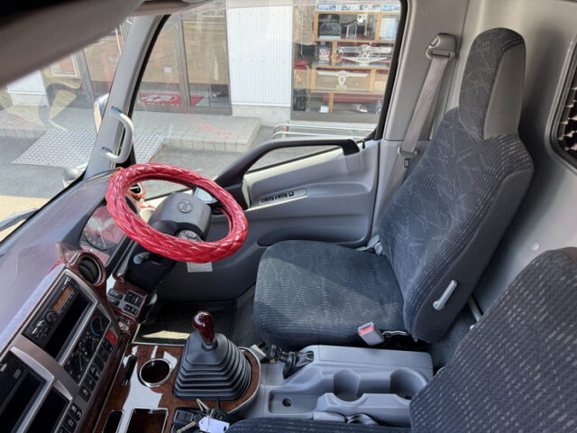 R3　日野　デュトロ　ワイドロング　アルミウィング　造りボディー　メッキ多数　