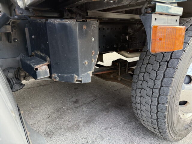 日野：17プロフィア：ハイルーフ：ウィング：アルミホイール：リア門口ステンレス