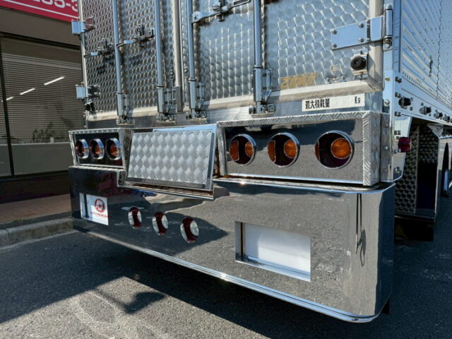 ブルーテックキャンター：造りボディ：アルミバン：ワイド超ロング：舟形バンパー：バスフェンダー