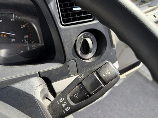 17スーパーグレート：ハイルーフ：トレーラーヘッド：ブタ鼻付：第5輪荷重11.500㎏