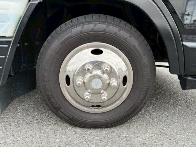 キャンター：平ボデー：前出しバンパー：ステンレスサイドバンパー：マニュアル