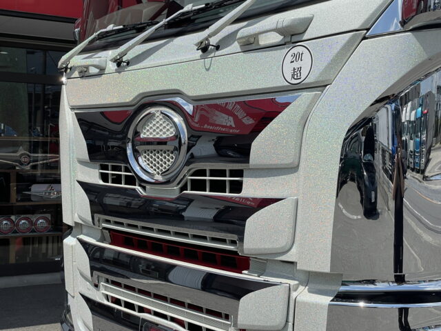 日野　17プロフィア　トラクターヘッド　架装多数　ハイルーフ