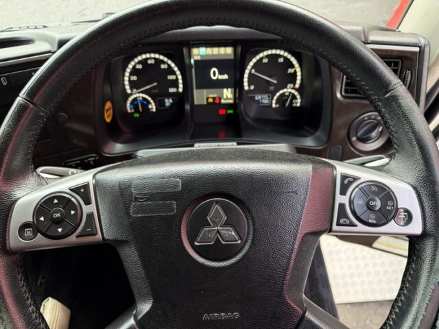 17スーパーグレート：ハイルーフ：トレーラーヘッド：ブタ鼻：第5輪荷重11.500㎏