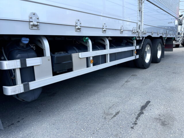 17スーパーグレート　ハイルーフ　ウィング　メッキ多数　アルミホイール　木床