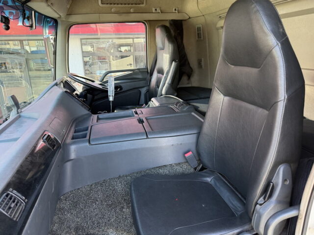 スーパーグレート：ハイルーフ：アームロール：40立米：架装多数：煙突マフラー(ダミー)