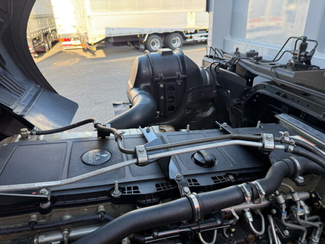 17スーパーグレート：ハイルーフ：ウィング：ステンレス多数：リア門口ステンレス