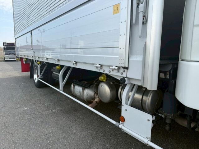 ファイター：冷凍ウィング：アルミシマ床：-30度設定：後輪エアサス：240馬力