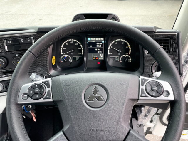 17スーパーグレート　トレーラーヘッド　スライドカプラー　未使用　E尺　460馬力　プレミアムライン