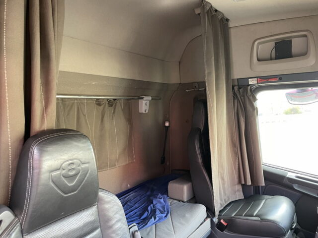 スカニア：R580：トレーラーヘッド：ダブル：V8：煙突マフラー：架装多数