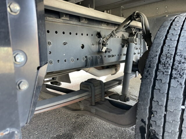 日野　17プロフィア　ハイルーフ　ウィング　後輪エアサス　380馬力