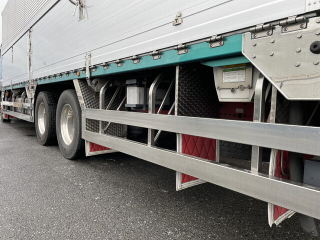 日野：17プロフィア：冷凍ウィング：7MT：リア門口ステンレス：サイドバンパーステンレス：ステンレス架装多数：メッキパーツ多数