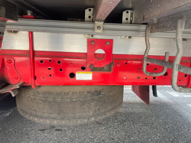 日野　レンジャープロ　冷凍ウィング　ステンレスサイドバンパー　メッキパーツ多数