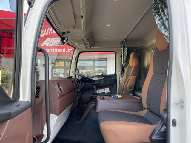 日野　17レンジャー　ウィング　6200ワイド　後輪エアサス　格納ゲート付　240馬力