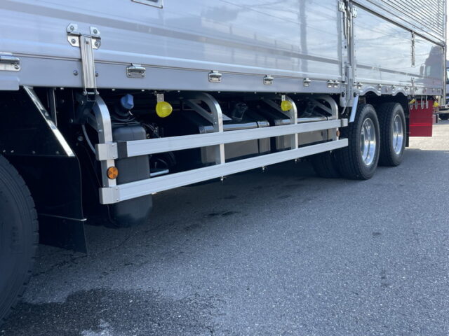 【現行型】スーパーグレート　スーパーハイルーフ　未使用　リア門口ステンレス