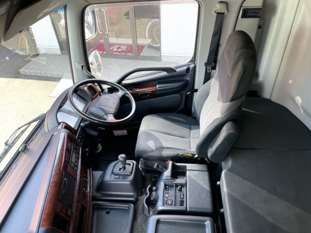 日野　プロフィア　ハイルーフ　ウィング　リア門口ステンレス　木床　内高247㎝