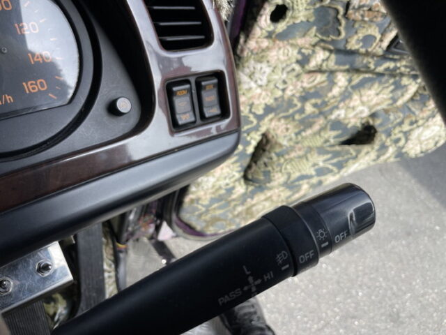 いすゞ：フォワード：デコトラ：キャンピング登録：箱内部屋仕様：マニ割り