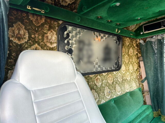 いすゞ：エルフ：造り平ボディ：内装生地張り：5MT：オバＱバンパー：フロントバイザー：架装多数