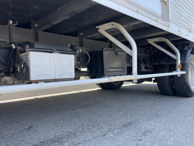 日野：デュトロ：アルミバン：ワイドロング：木床：横扉：150馬力：AT車