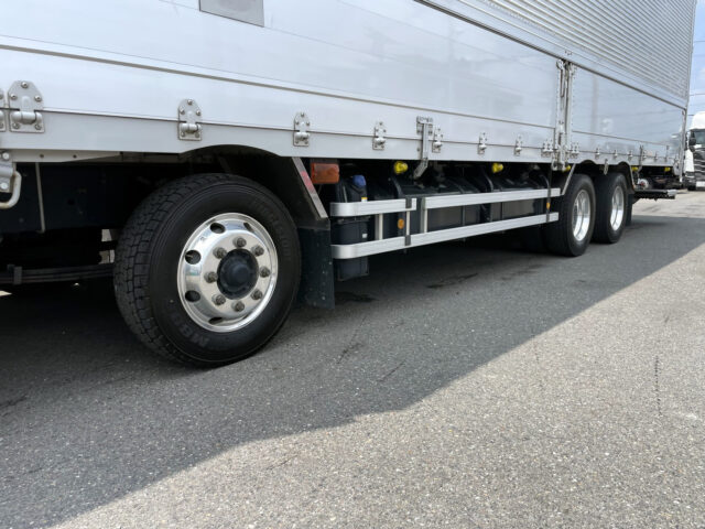 いすゞ：ギガ：ハイルーフ：ウィング：木床：格納パワーゲート：アルミホイール