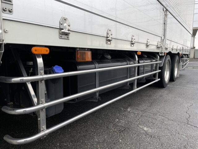 日野：17プロフィア：アルミウィング：ハイルーフ：7MT：リア門口ステンレス：アルミホイール：フロントバイザー ステンレス多数