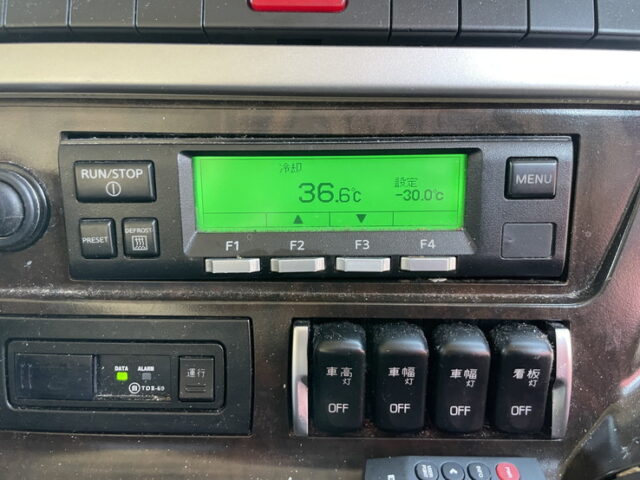 17スーパーグレート：ハイルーフ：冷凍ウィング：架装多数：90アオリ